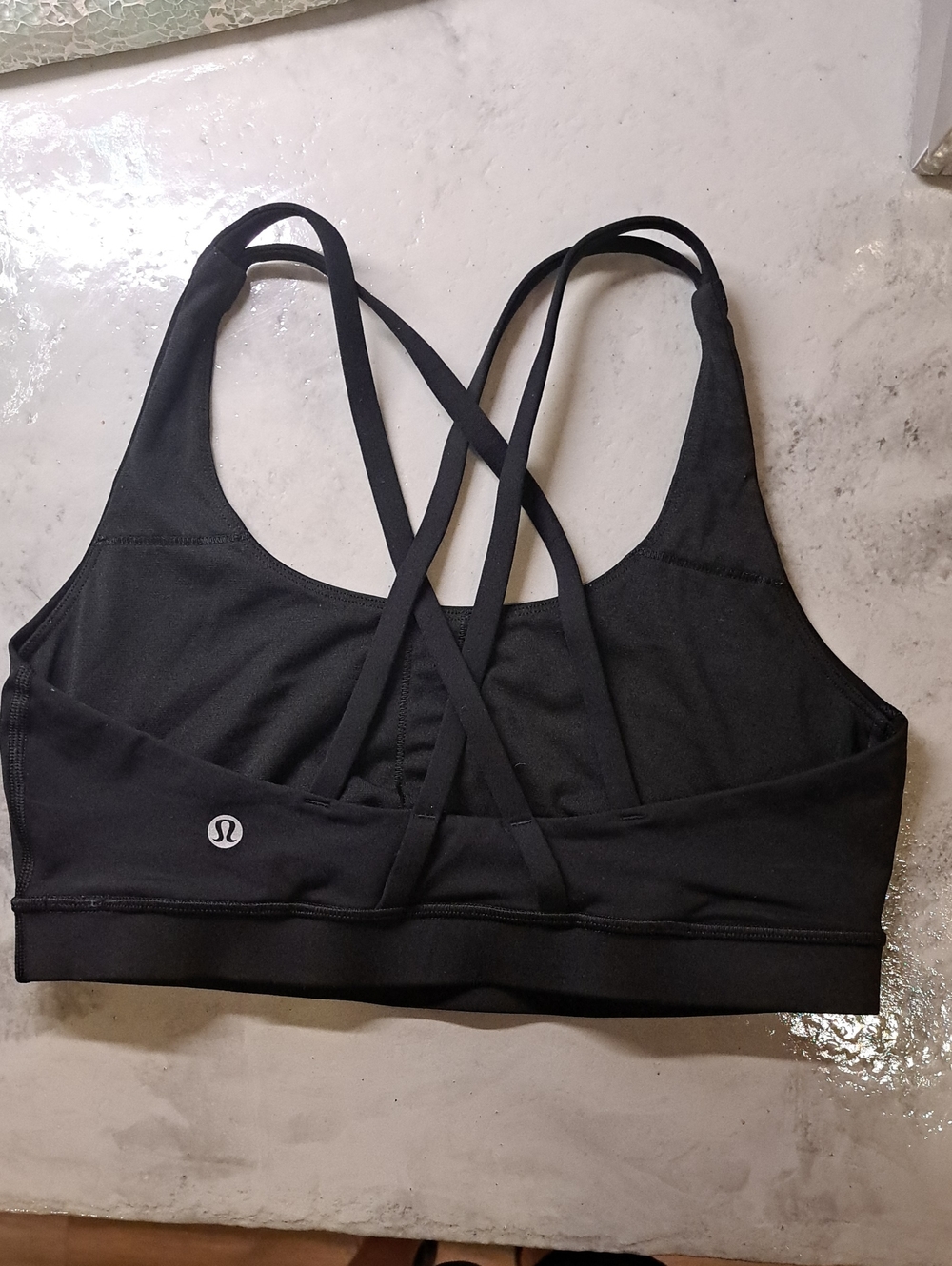 Lululemon athletica Black Cross-Back Strappy Sports Bra. Sz S. Removable Cups